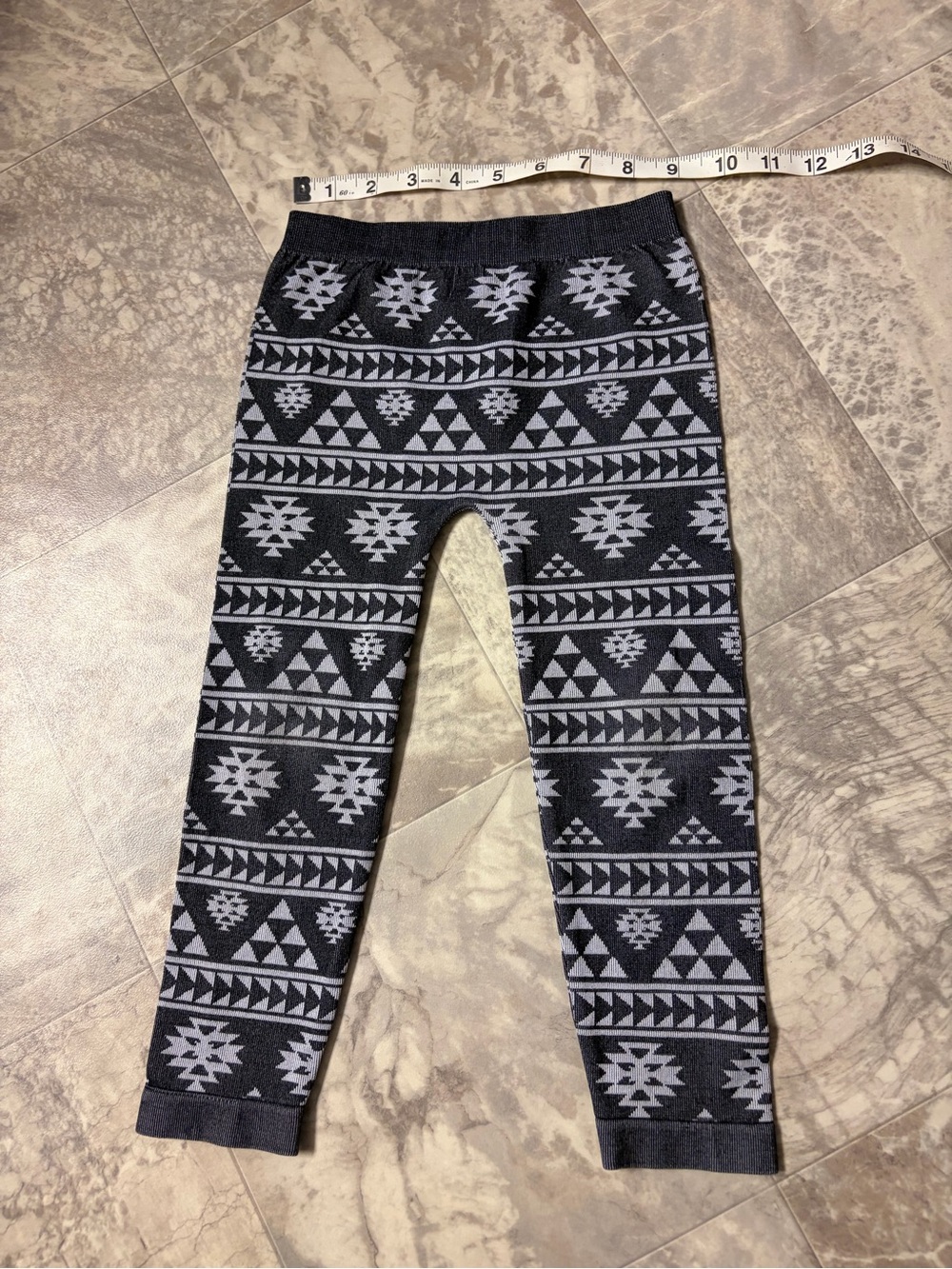 Faded Glory Black & Gray Geometric Knit Leggings Size 4-6X